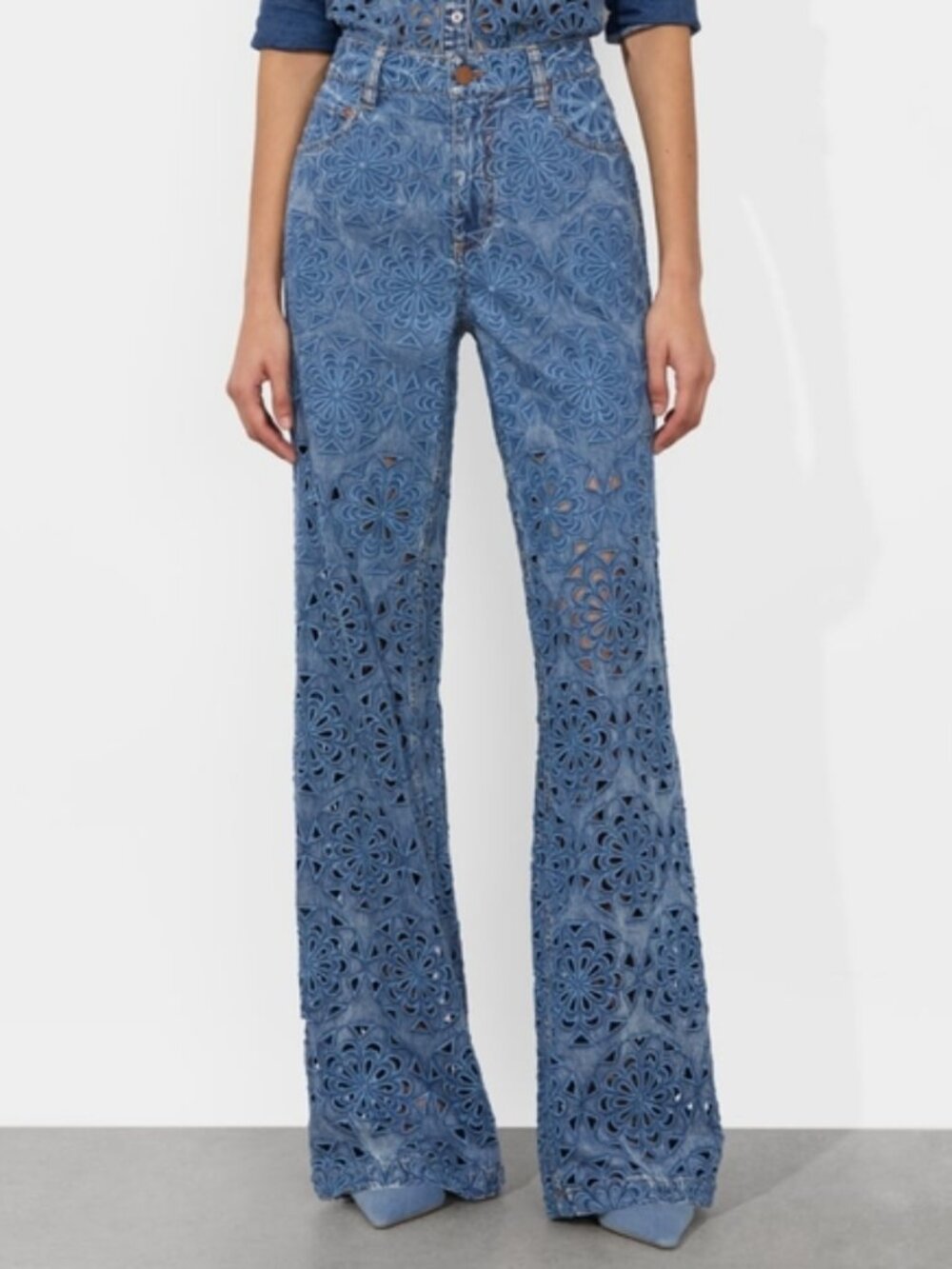Alice + Olivia WEEZY LASERCUT JEAN